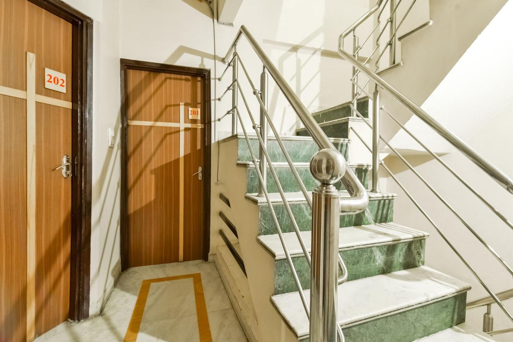 Super Hotel O Rmg Stays Ajmer Esterno foto